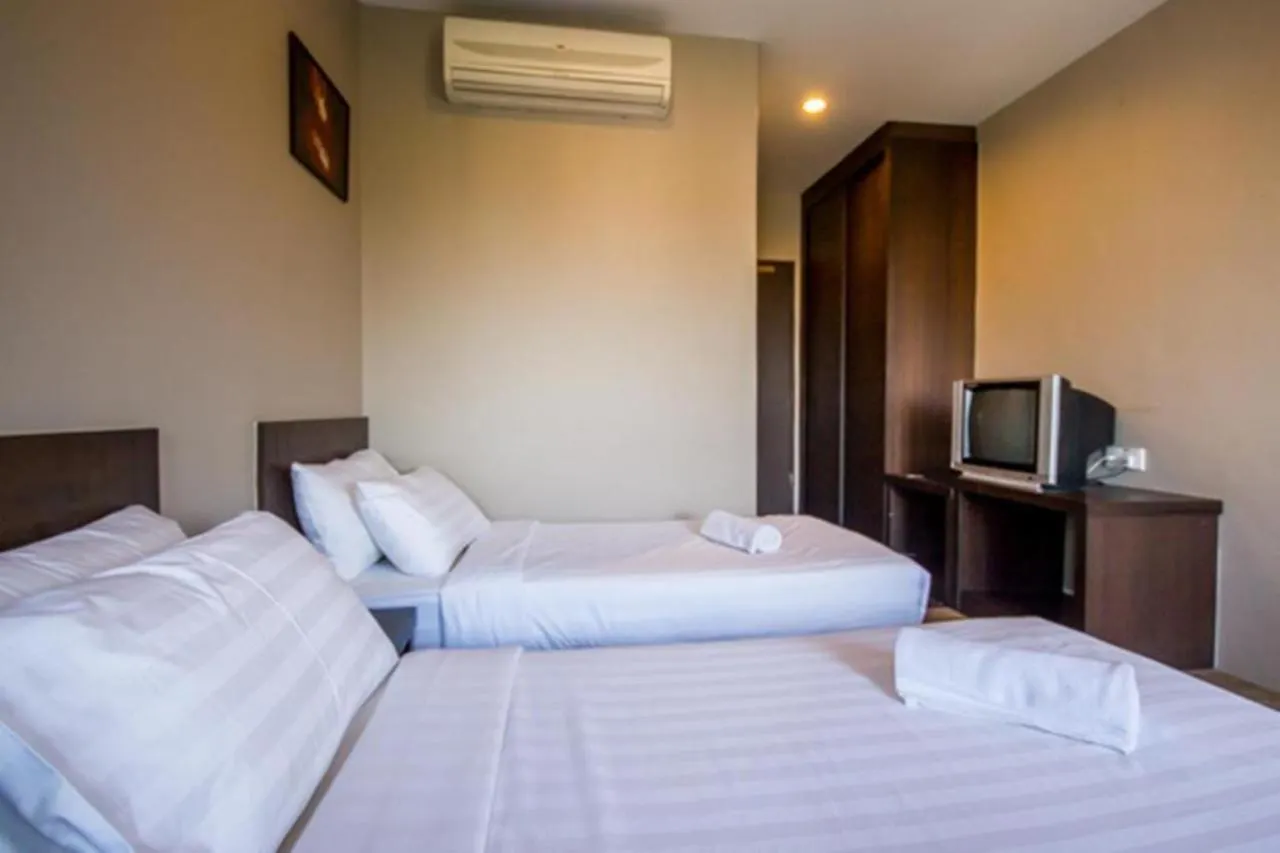 Chariton Hotel Butterworth 2*,