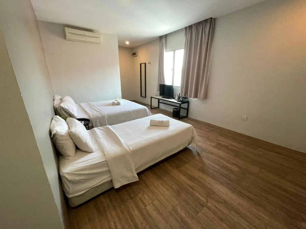 Chariton Hotel Butterworth 2*,